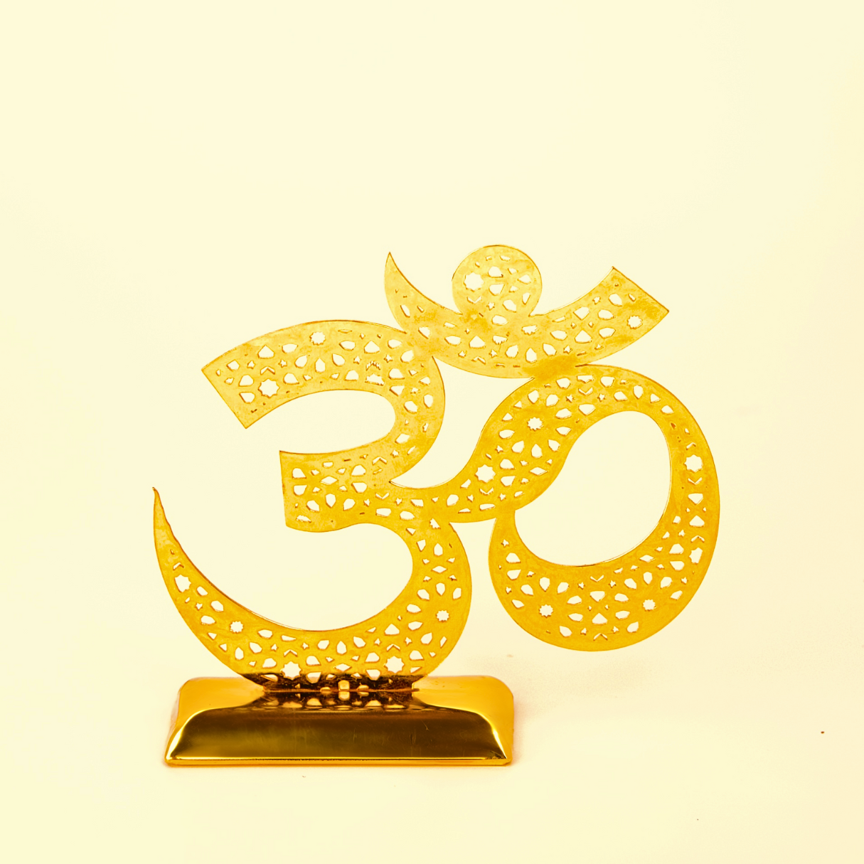 OM echoA beautifully crafted accessory, perfect for adding blessings and grace to your car's dashboard, serving as a decorative centerpiece on your table, or even adding chHindustanwaleOM echo